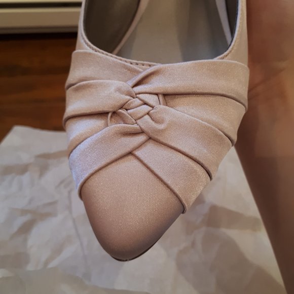 Cream pink Jacques Vert kitten heel - Picture 9 of 10